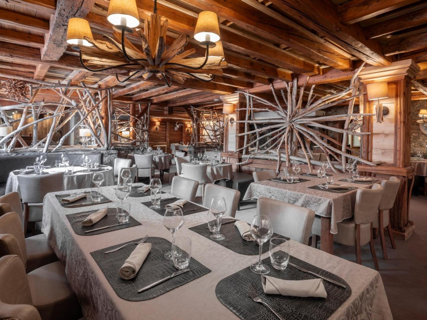 Hotel Eterlou 3*